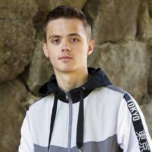 Meet your Posher, Toby